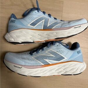 New Balance 880 Fresh Foam- Women’s size 10 - Sky Blue Sneakers with Orange Trim